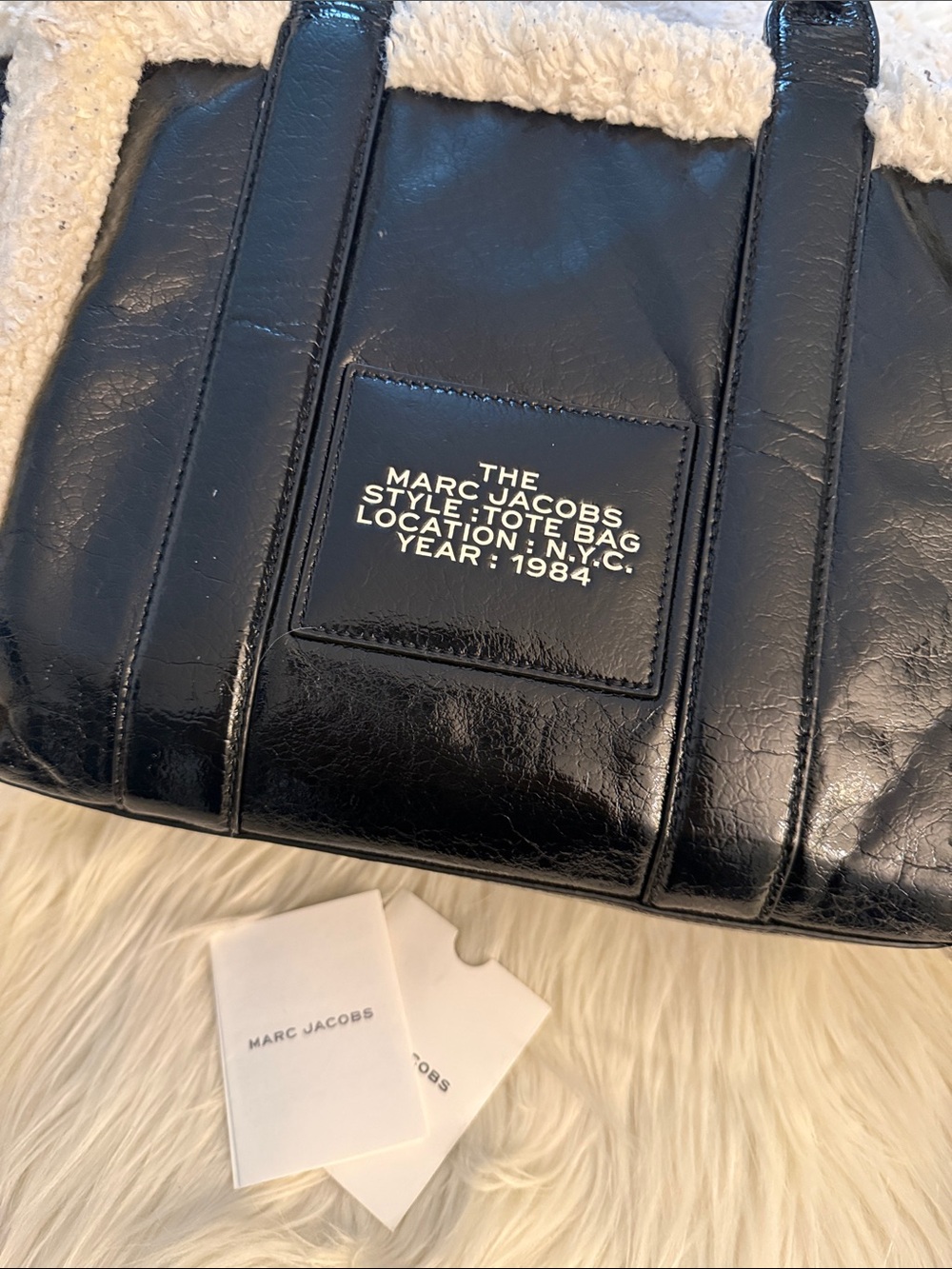 Marc Jacobs Crinkled Leather The Tote Bag Marc Jacobs Shearling - Picture 7 of 16